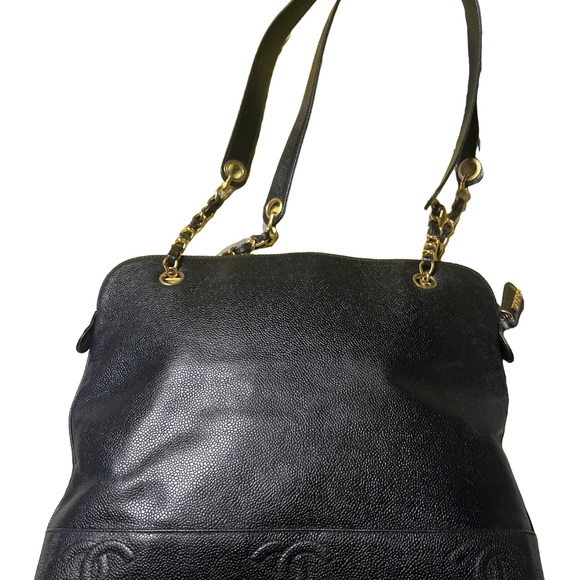 🔥🔥🔥Chanel 💯 authentic triple cc on the bottom 🔥🔥 - Picture 6 of 10